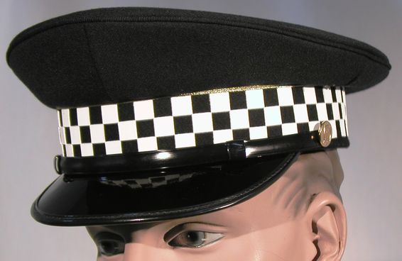 Gorra plat esc. basica hivern.JPG