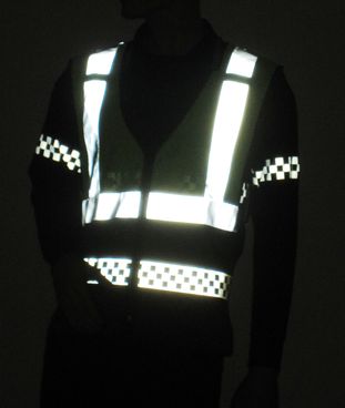 Armilla groga reflectant nit 1.JPG
